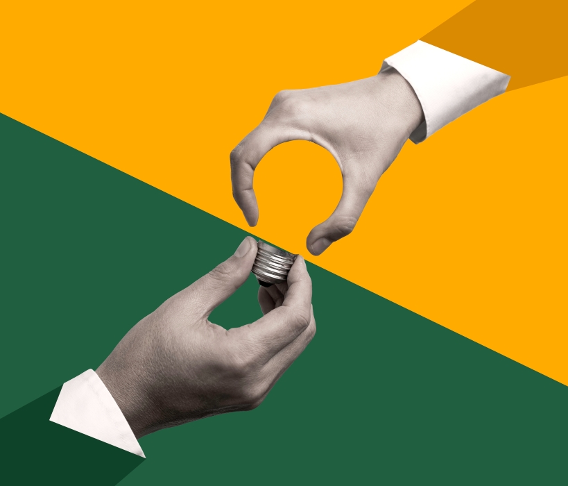 Avocat en propriété intellectuelle à Marseille. Photographie montrant deux mains créant la forme d'une ampoule pour symboliser une idée de création.